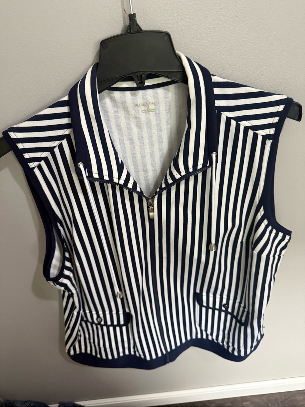 Allison Daley Vest Black Size 1X blue and white striped